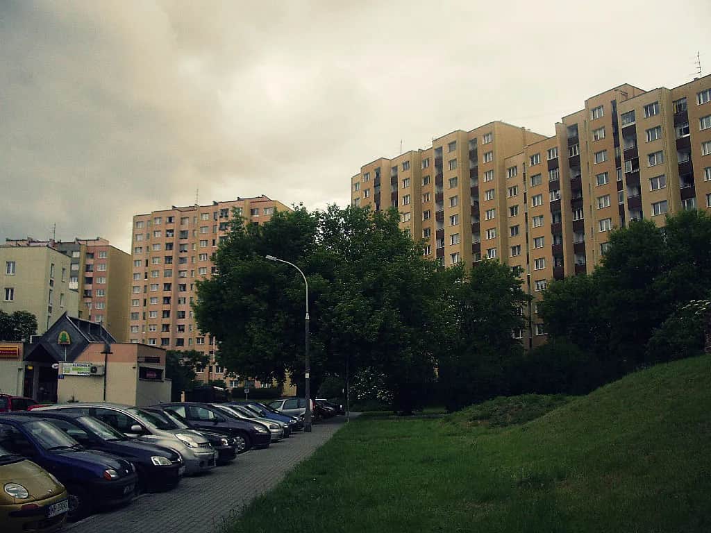 Jak dojechać na Osiedle Złotego Wieku w Krakowie? Praktyczny przewodnik